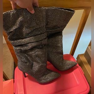 NWT Jessica Simpson Sparkle boots in Silver. Size 7 1/2.